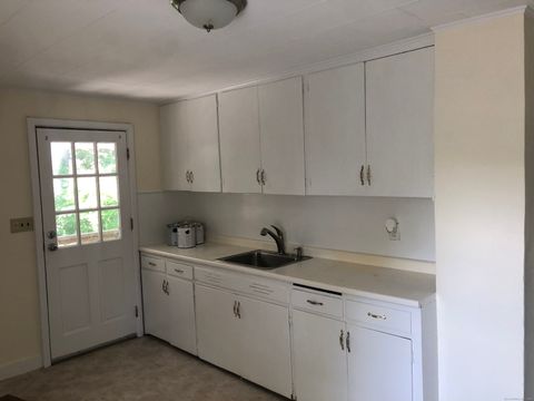 MLS: 24083304