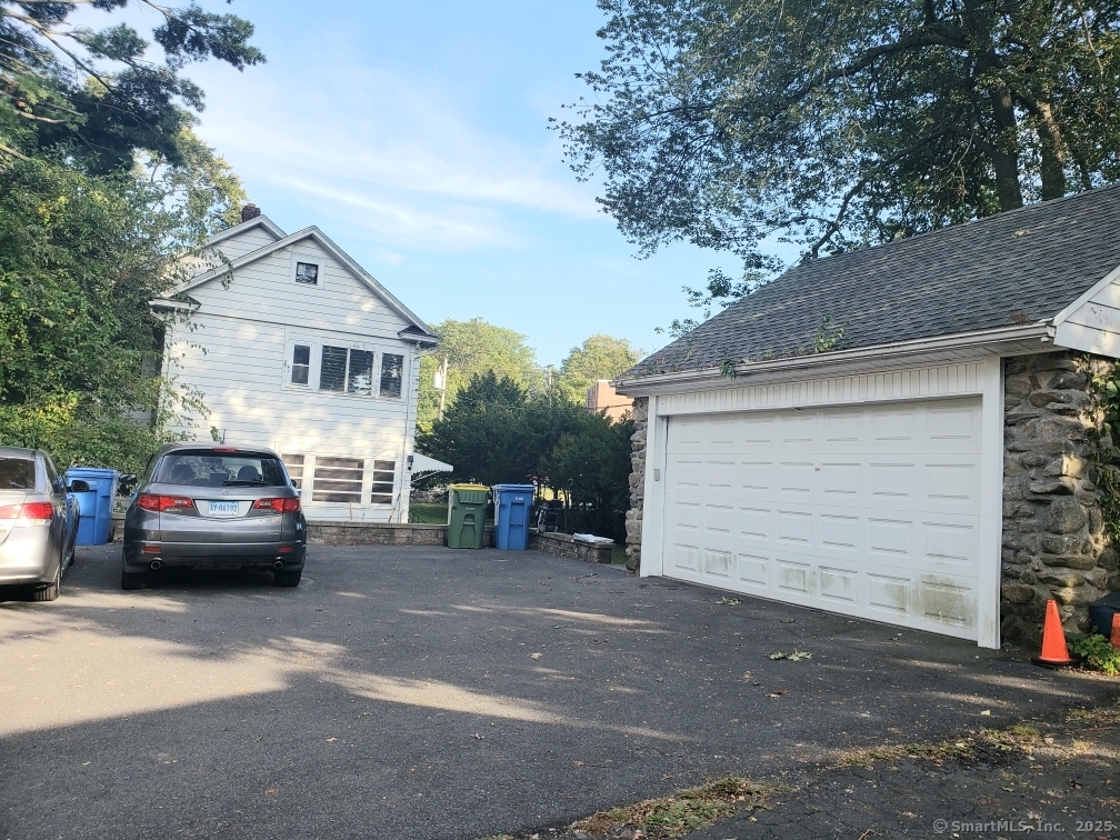 332 Robbins Street