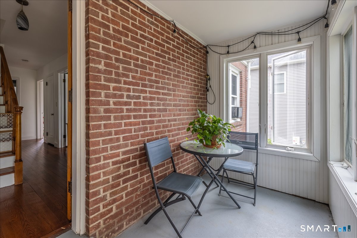 35 Cove Street