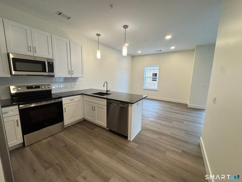 Photo of 414 Berlin Turnpike #1104, Berlin, CT 06037 (MLS # 24162677)