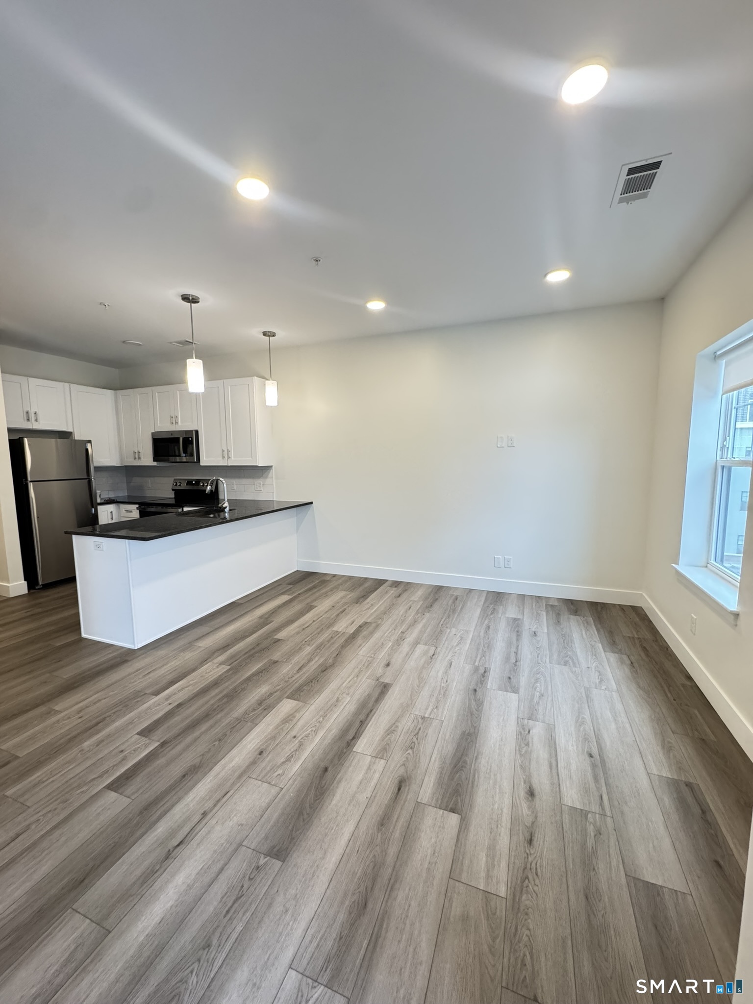 414 Berlin Turnpike 1104