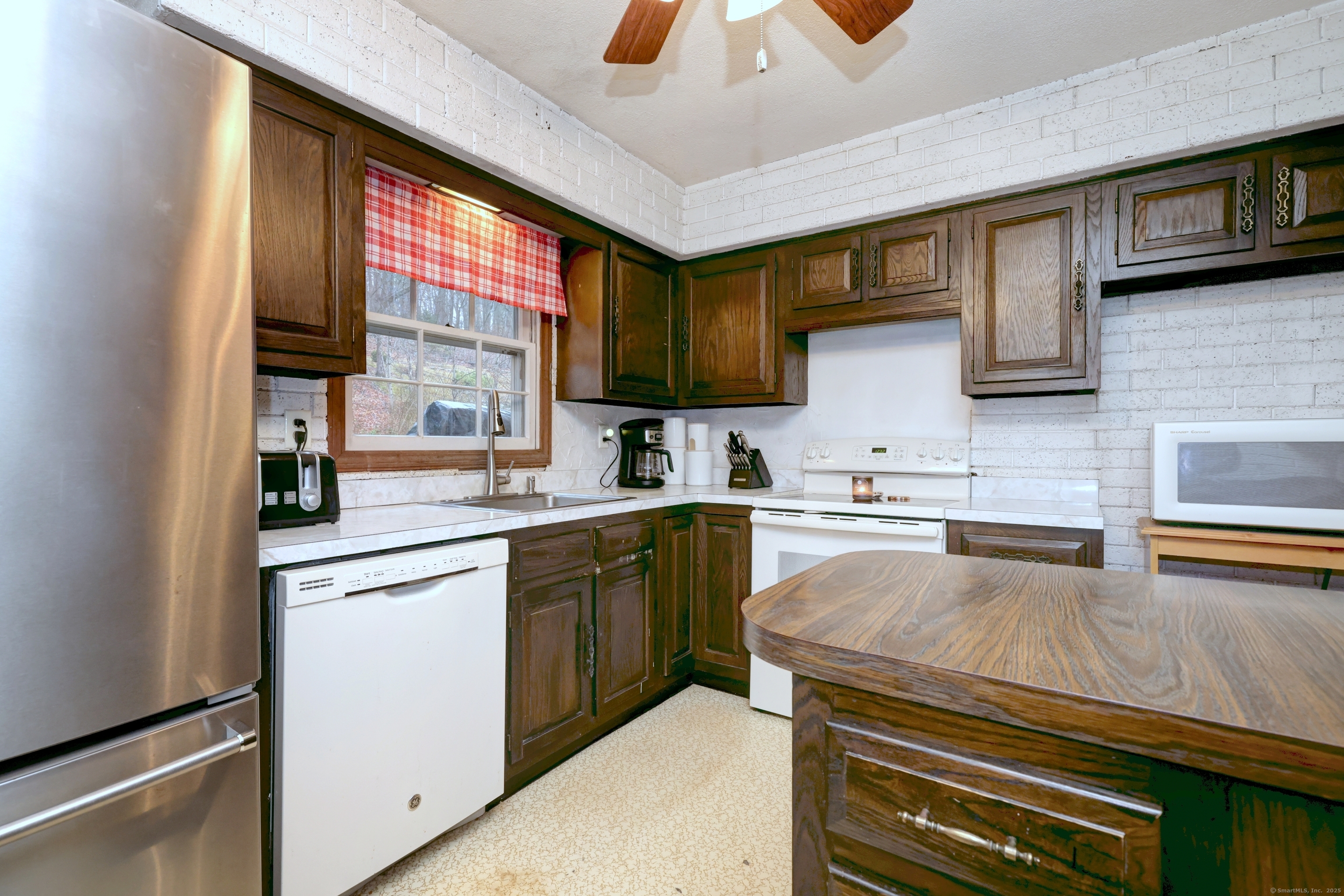 5 Scenic View Drive, Newtown, Connecticut image 11