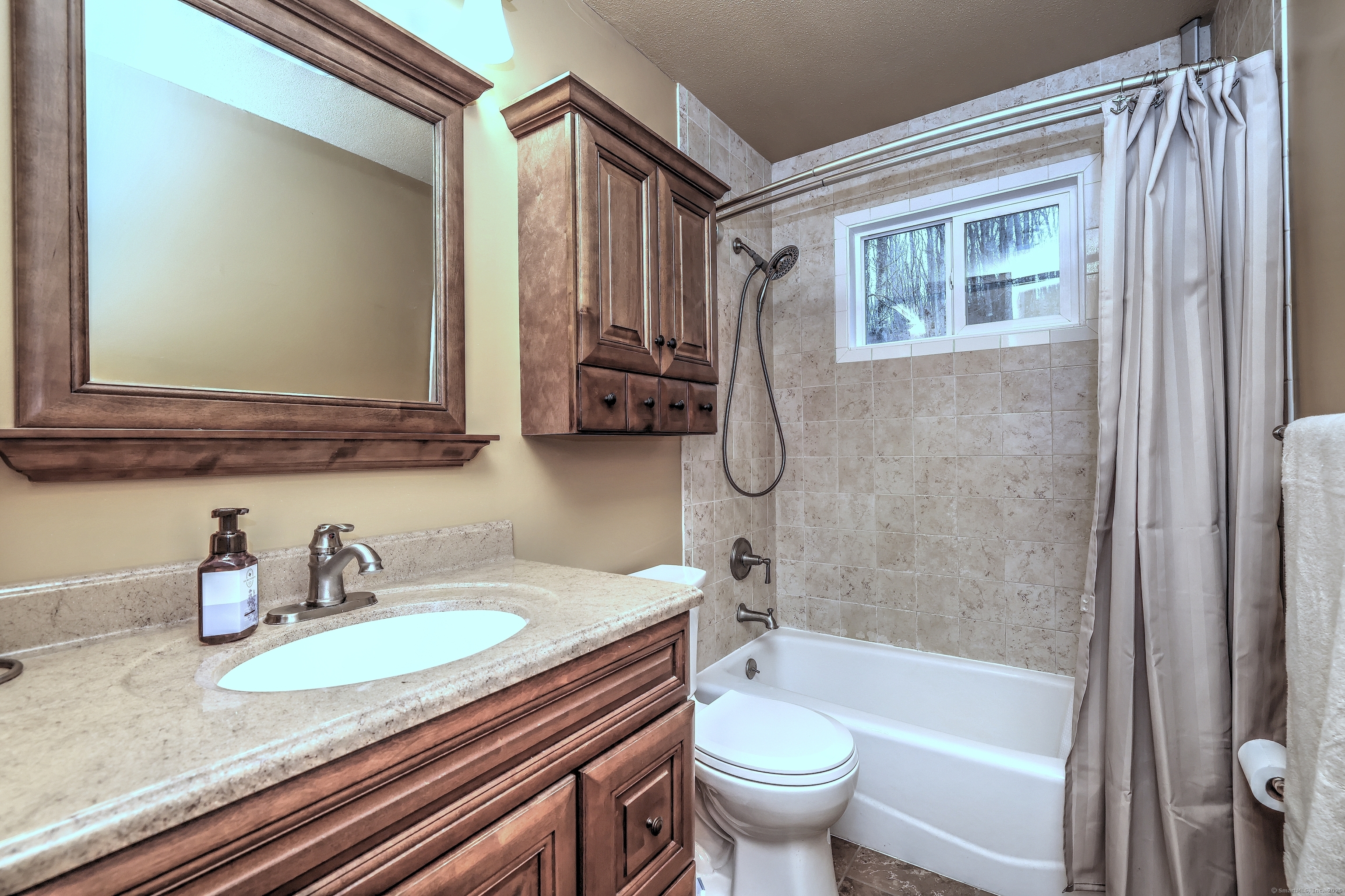 5 Scenic View Drive, Newtown, Connecticut image 13