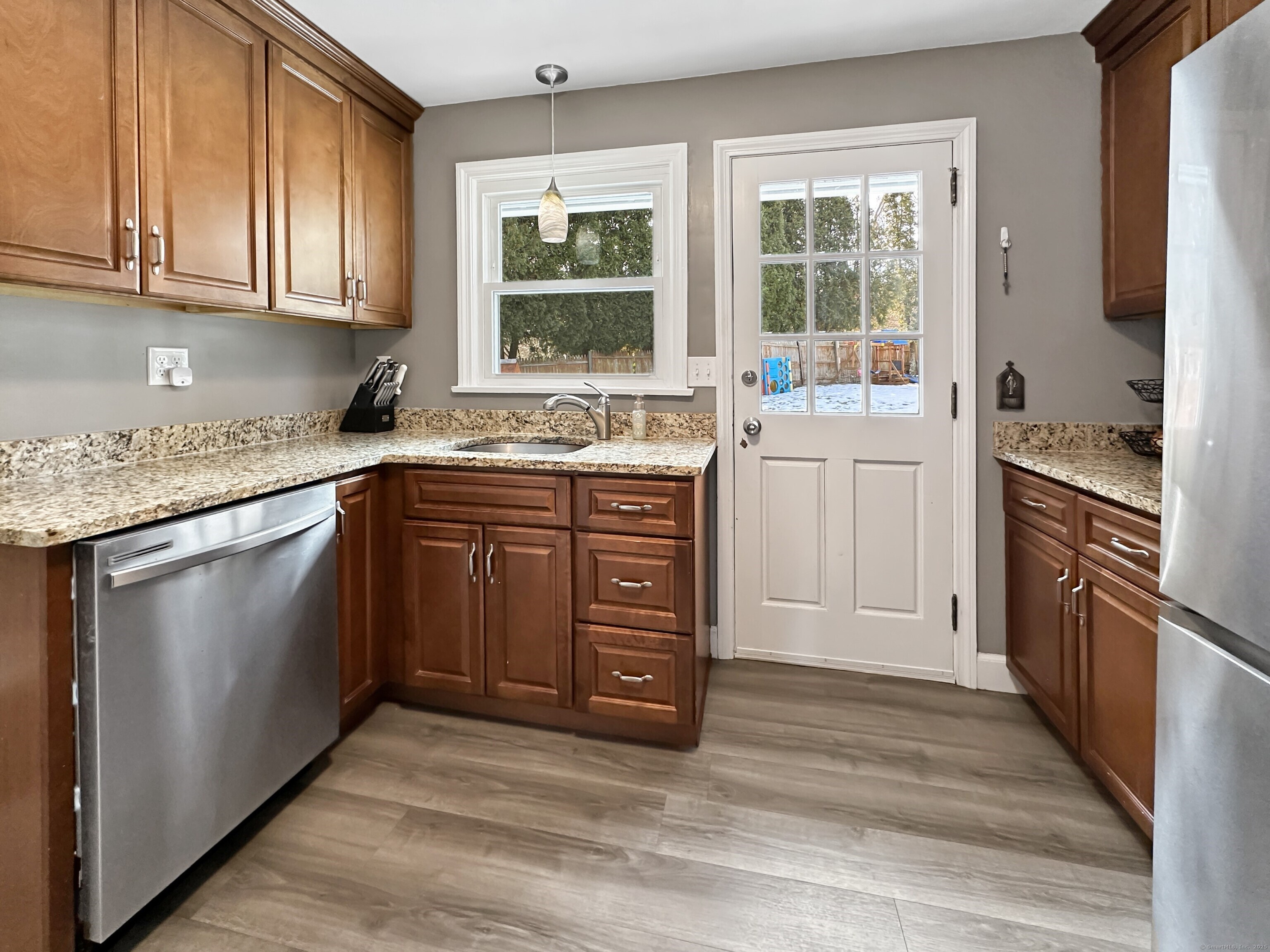 5 Senkow Drive, Waterford, Connecticut image 22