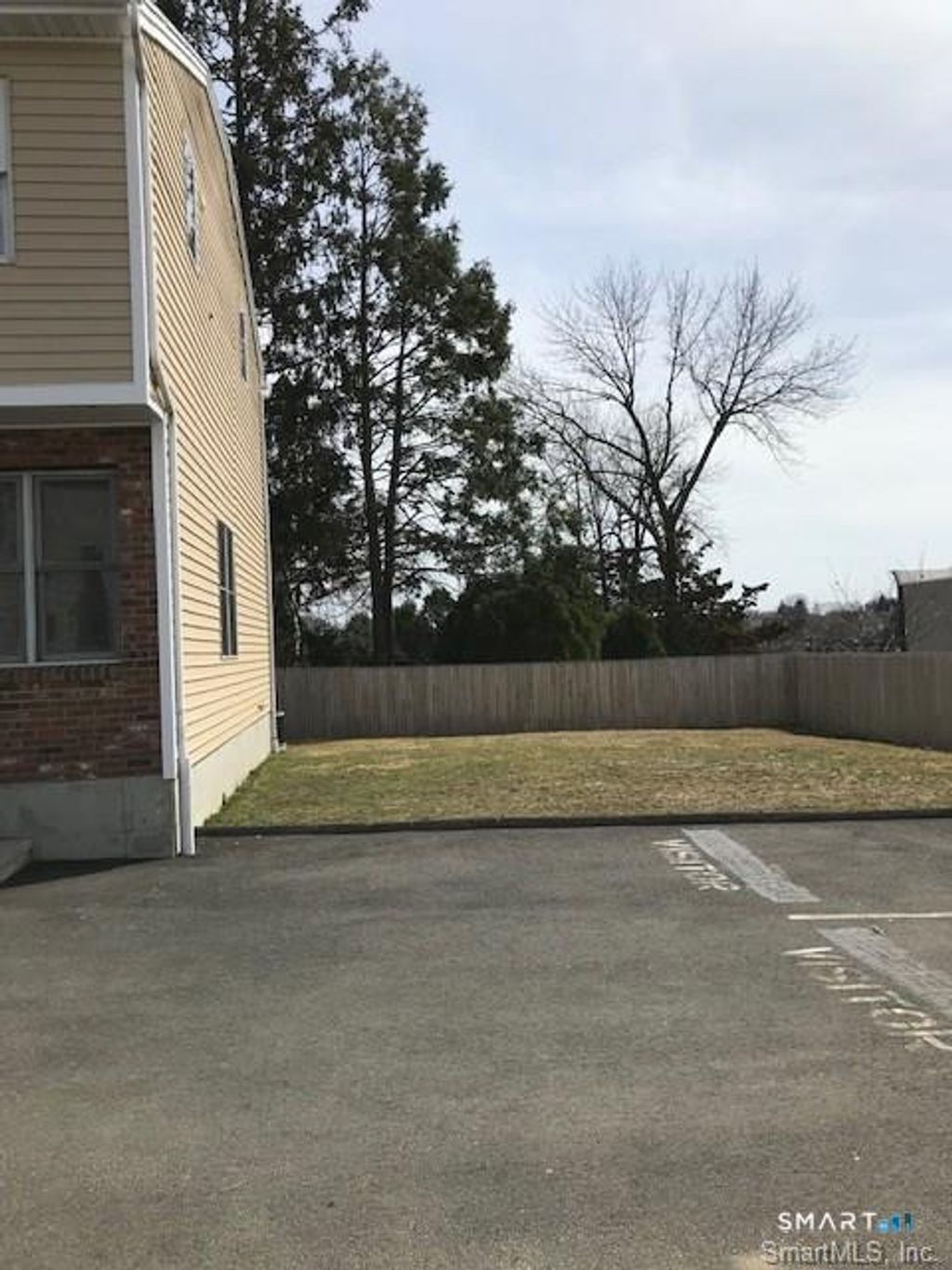 Photo of 39 Stuart Avenue #APT 8, Norwalk, CT 06850 (MLS # 24158916)