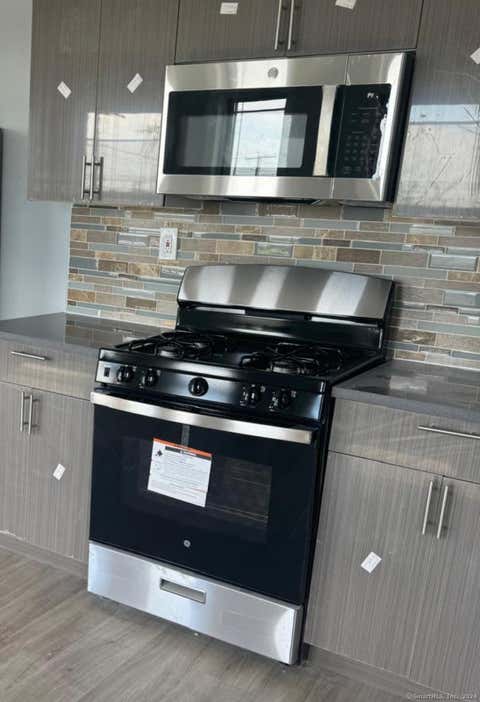 Multifamily For Rent - 782 Hallett Street #4<br/> Bridgeport, CT 06608