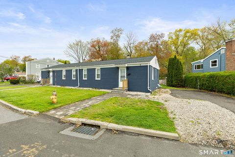 Photo of 40 Beacon View Drive #2, Fairfield, CT 06825 (MLS # 24171209)