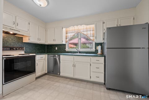 Tiny photo for 492 Dowd Avenue #492, Canton, CT 06019 (MLS # 24195661)