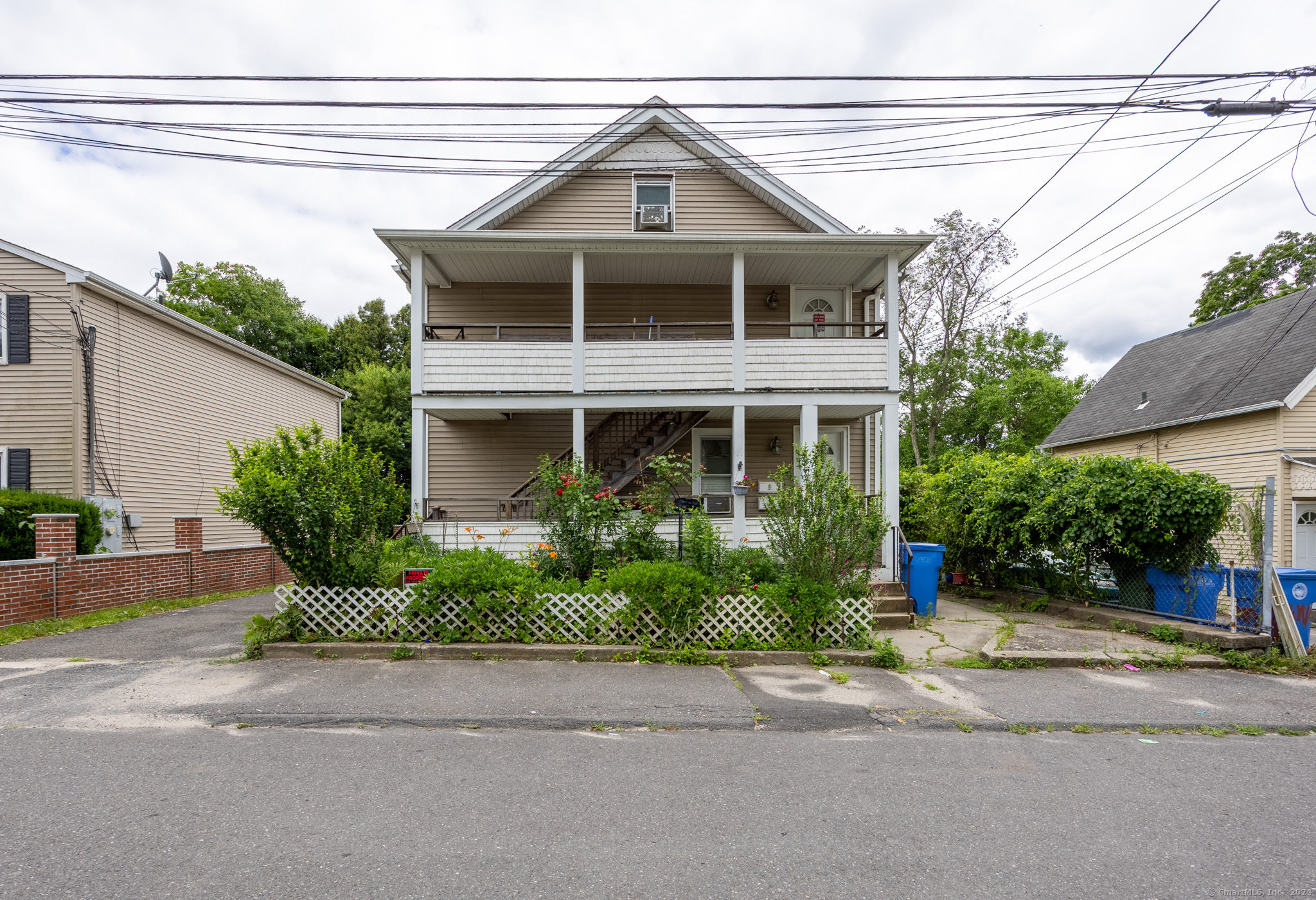 Property for Sale at 89 Pilgrim Avenue, Waterbury, Connecticut - Bedrooms: 6  - $309,900