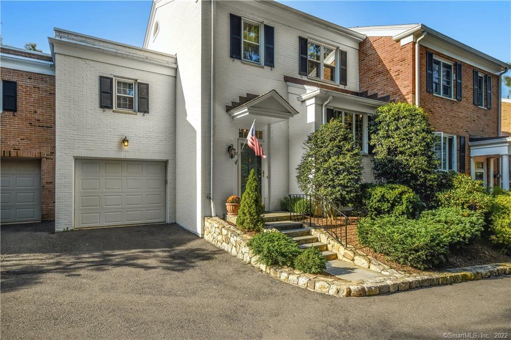 Photo 1 of 205 Main Street 42, New Canaan, Connecticut, $1,058,000, Web #: 170443172
