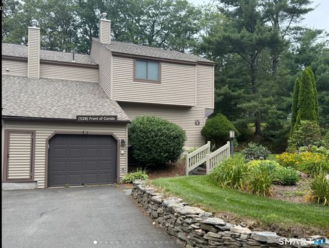 Photo of 17 Maple Lane #17, Avon, CT 06001 (MLS # 24154702)