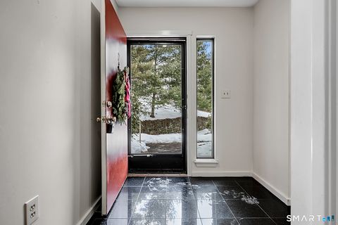 Tiny photo for 17 Maple Lane #17, Avon, CT 06001 (MLS # 24154702)