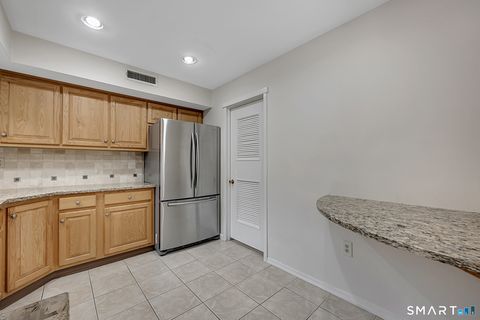 Tiny photo for 17 Maple Lane #17, Avon, CT 06001 (MLS # 24154702)