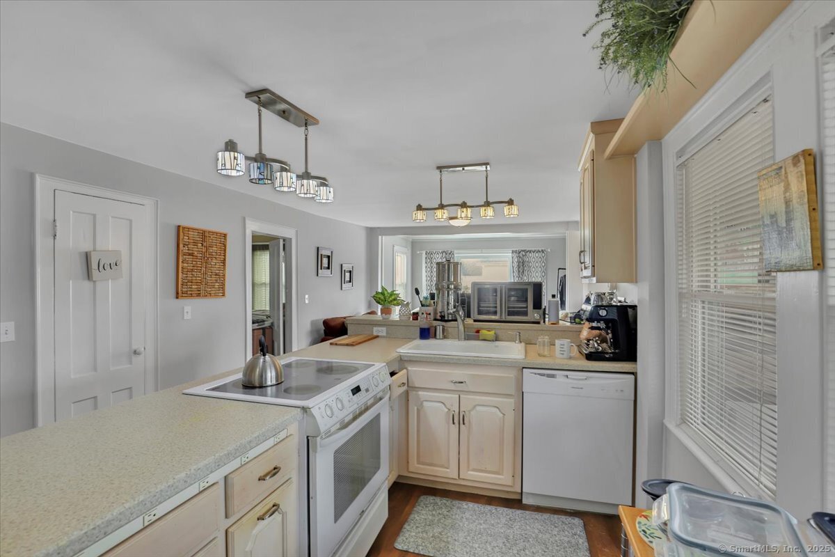 41 S Main Street, Westbrook, Connecticut image 9