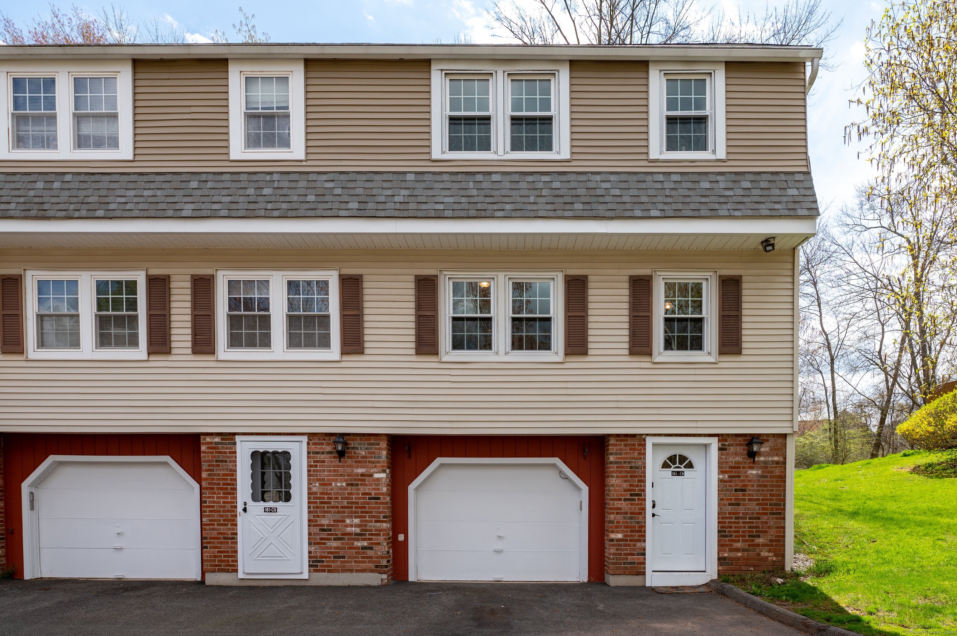 Property for Sale at 161 Cynthia Lane Apt C6, Middletown, Connecticut - Bedrooms: 3 
Bathrooms: 2 
Rooms: 6  - $219,900
