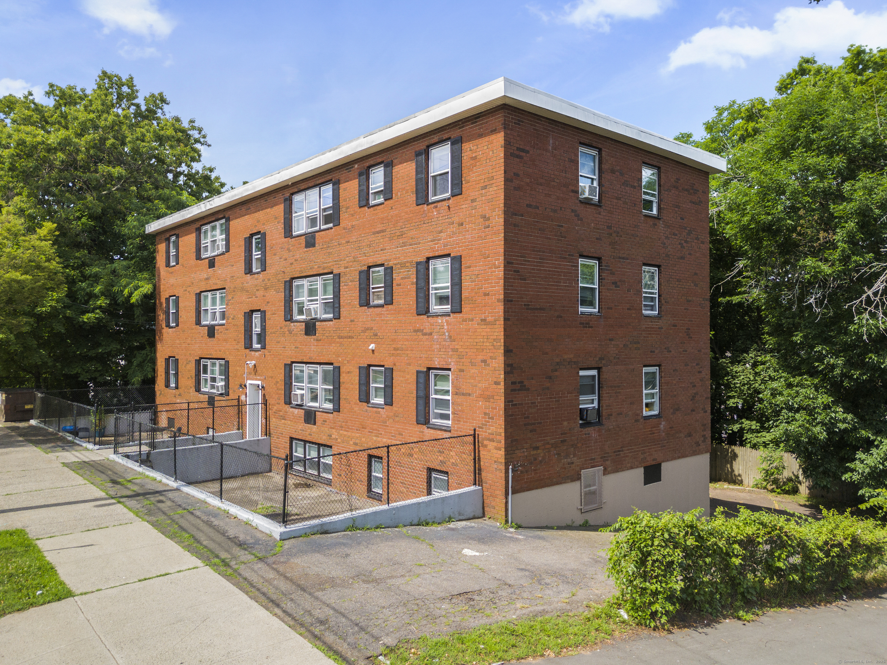 212 Sheffield Avenue