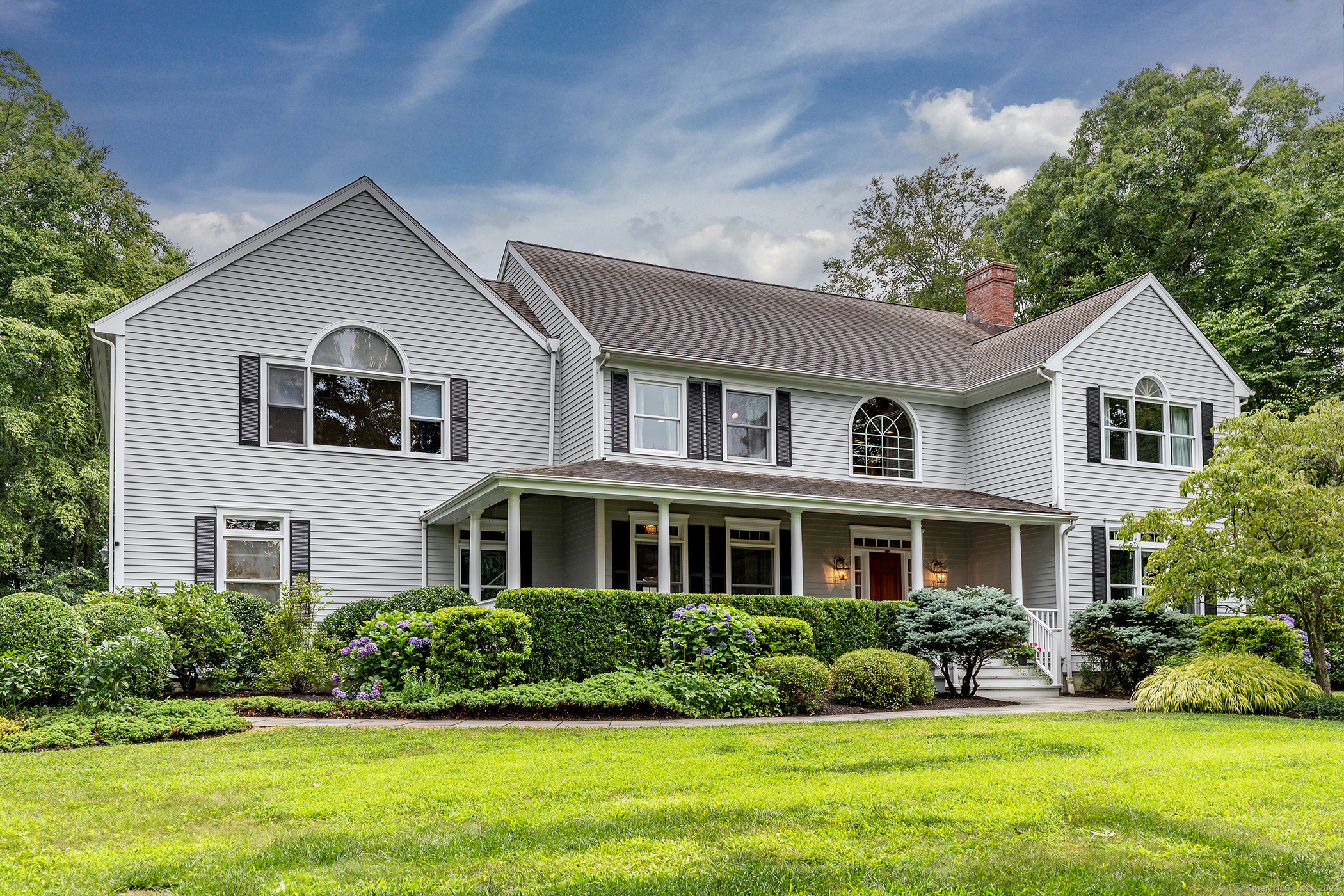 Property for Sale at 33 Marlin Road, Newtown, Connecticut - Bedrooms: 4 
Bathrooms: 5.5 
Rooms: 14  - $1,195,000