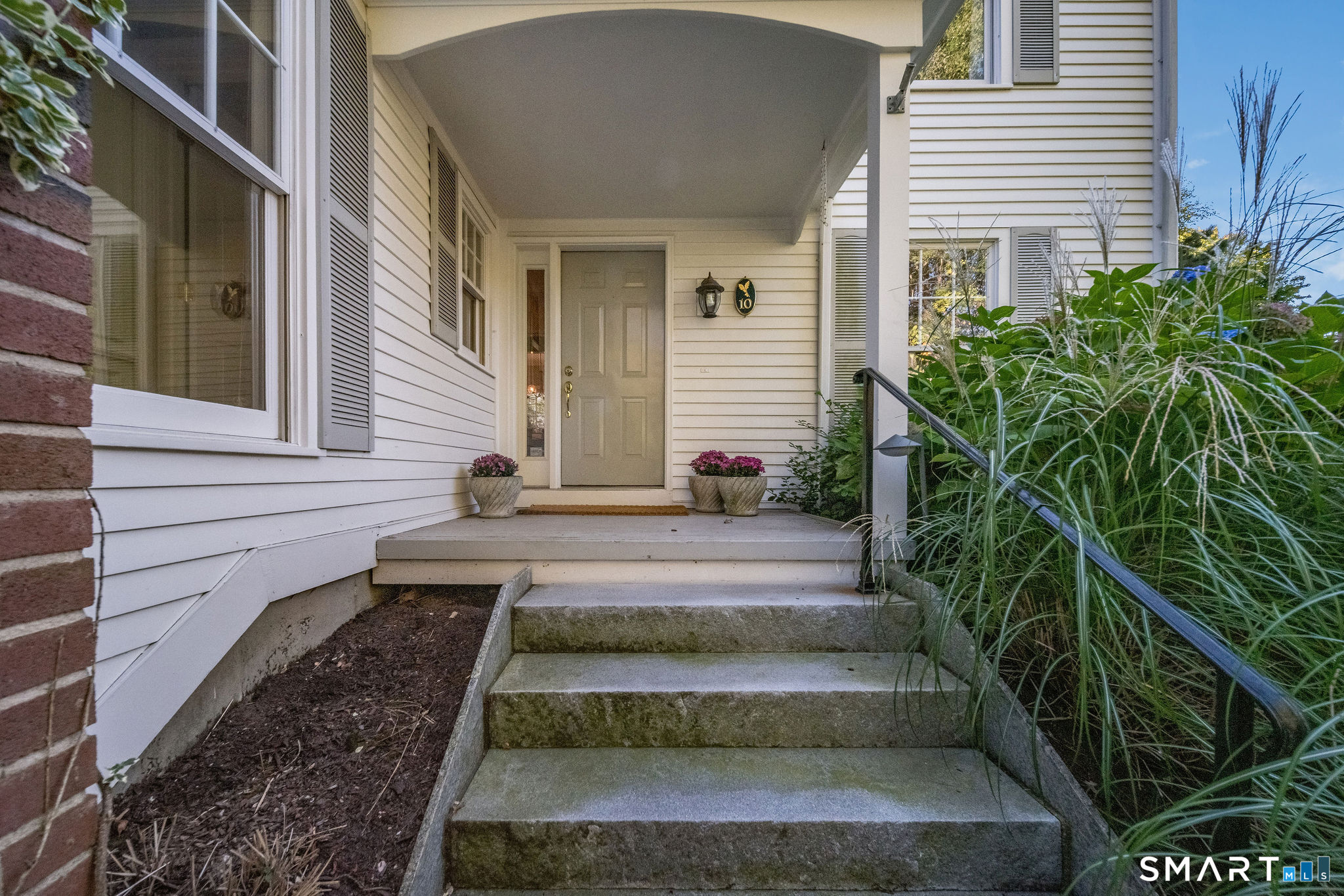 10 Grace Lane