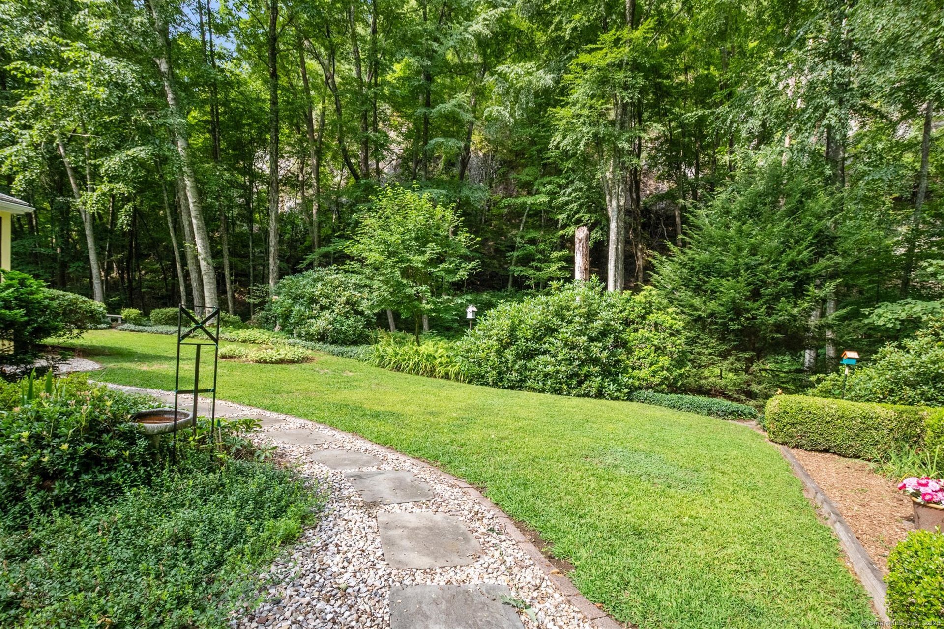 9 Saddle Ridge Drive