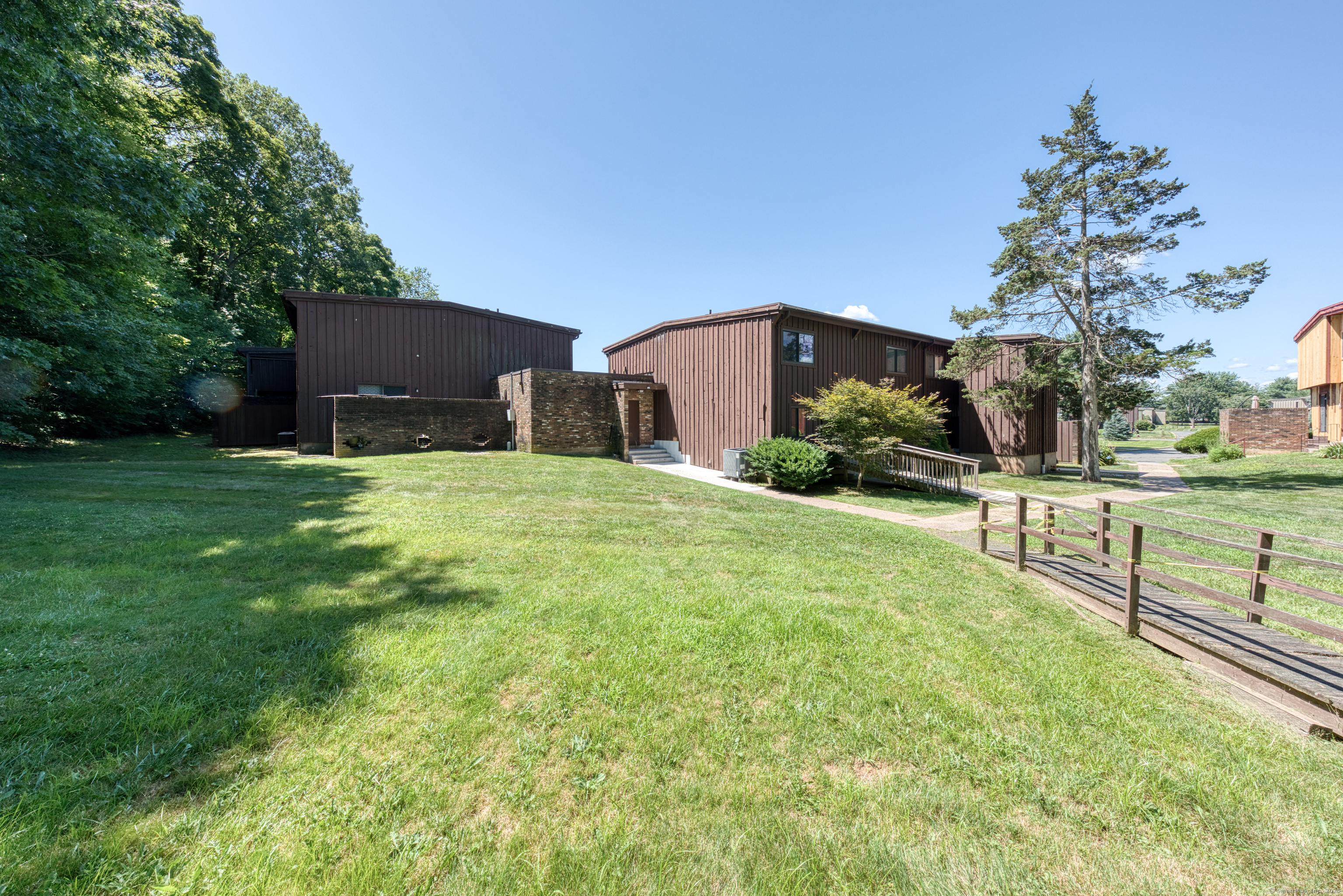 91 Webster Court 91