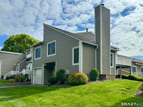 Photo of 629 Longfellow Drive #629, Branford, CT 06405 (MLS # 24175374)