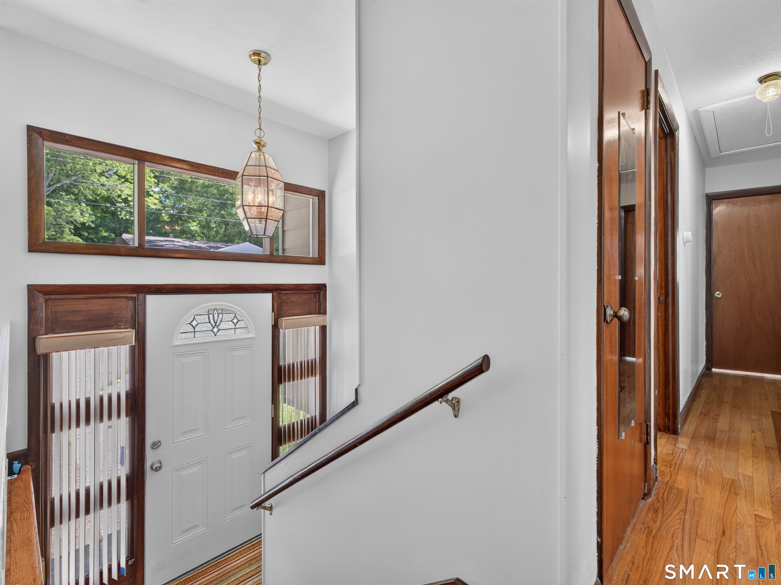 6 Willow Lane