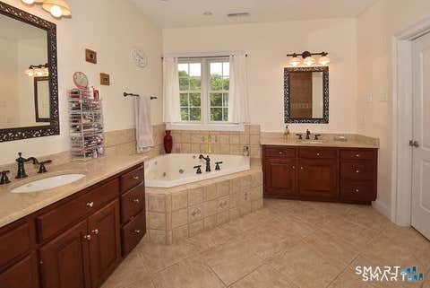 Tiny photo for 5 Biltmore Court, Avon, CT 06001 (MLS # 24187436)