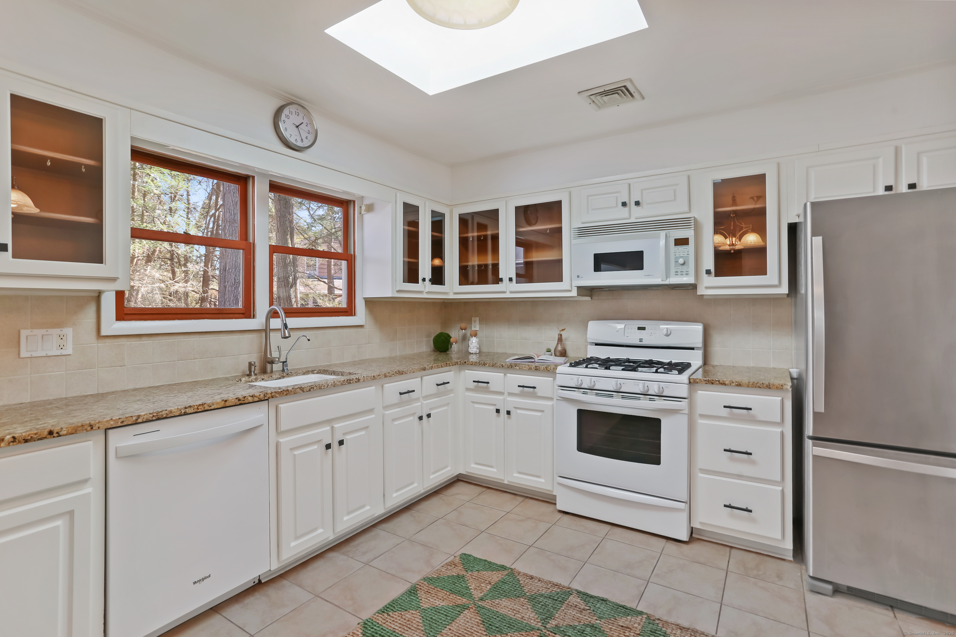 55 Redmont Road, Stamford, Connecticut image 12