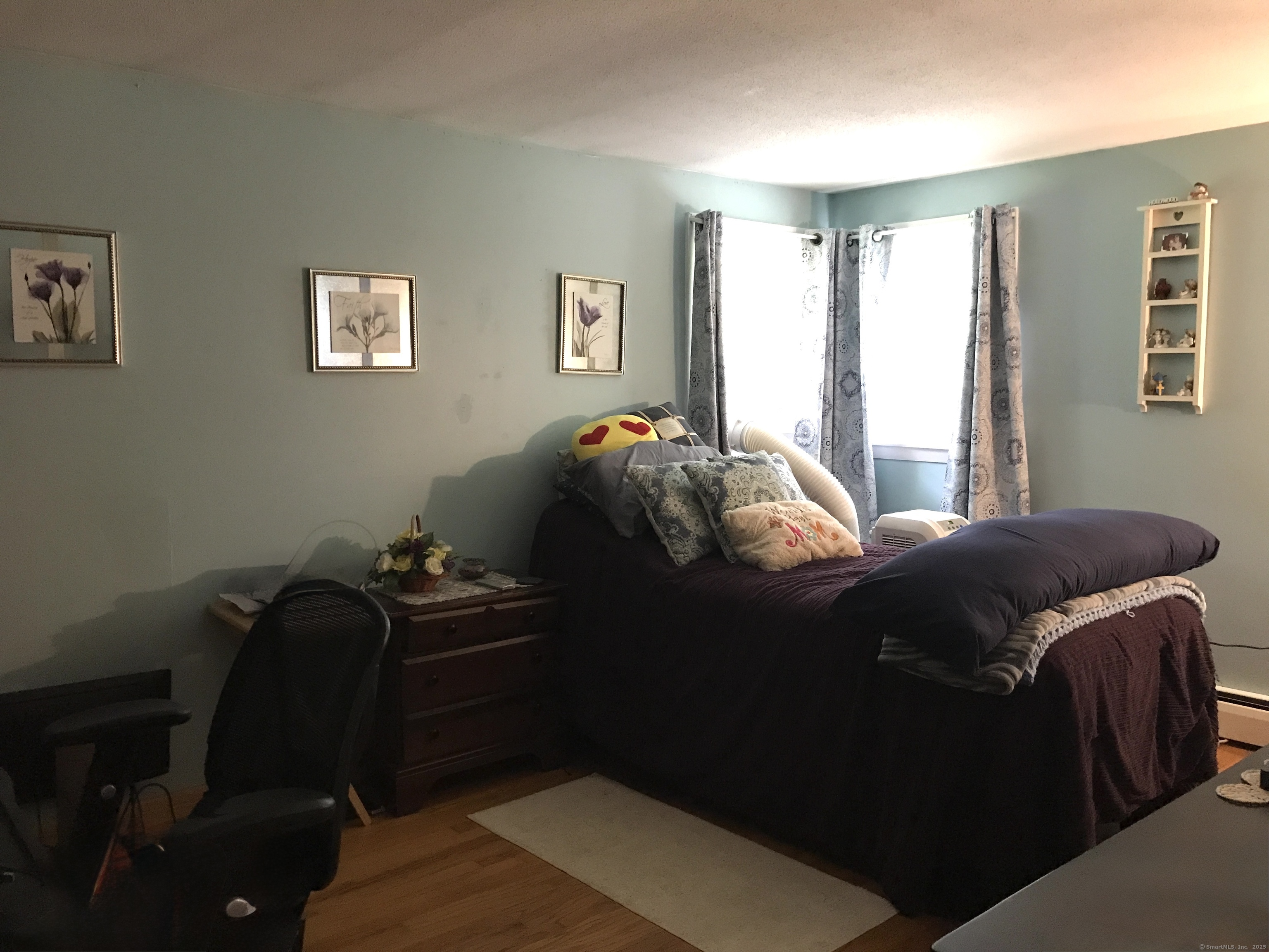 New Hartford, Connecticut 06057, United States, 3 Bedrooms Bedrooms, ,1 BathroomBathrooms,Residential,Pending,157407