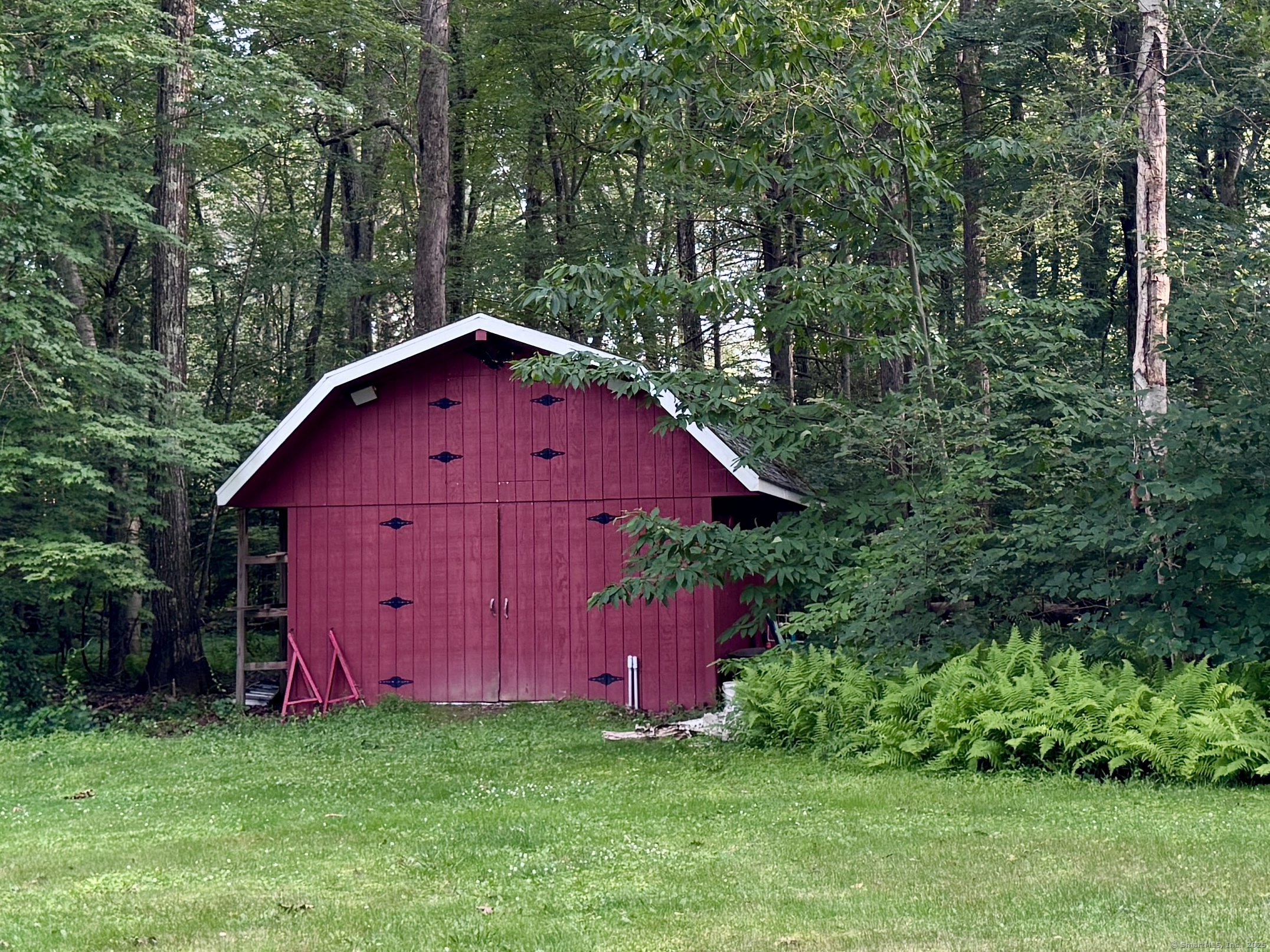 New Hartford, Connecticut 06057, United States, 3 Bedrooms Bedrooms, ,1 BathroomBathrooms,Residential,Pending,157407