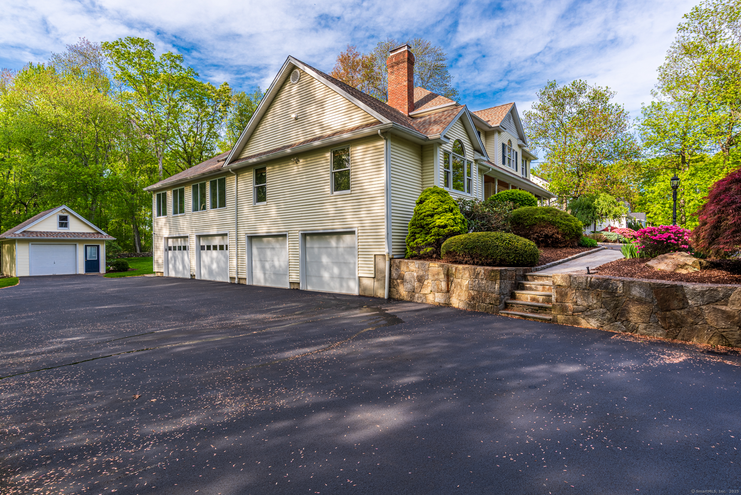 43 Roaring Brook Lane