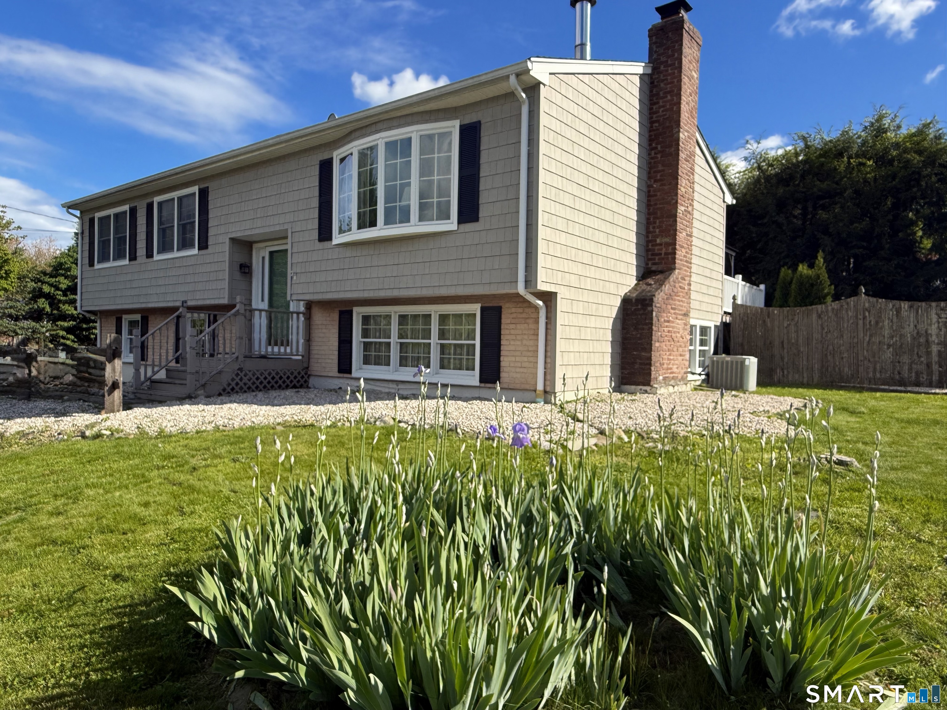 14 Poplar Drive