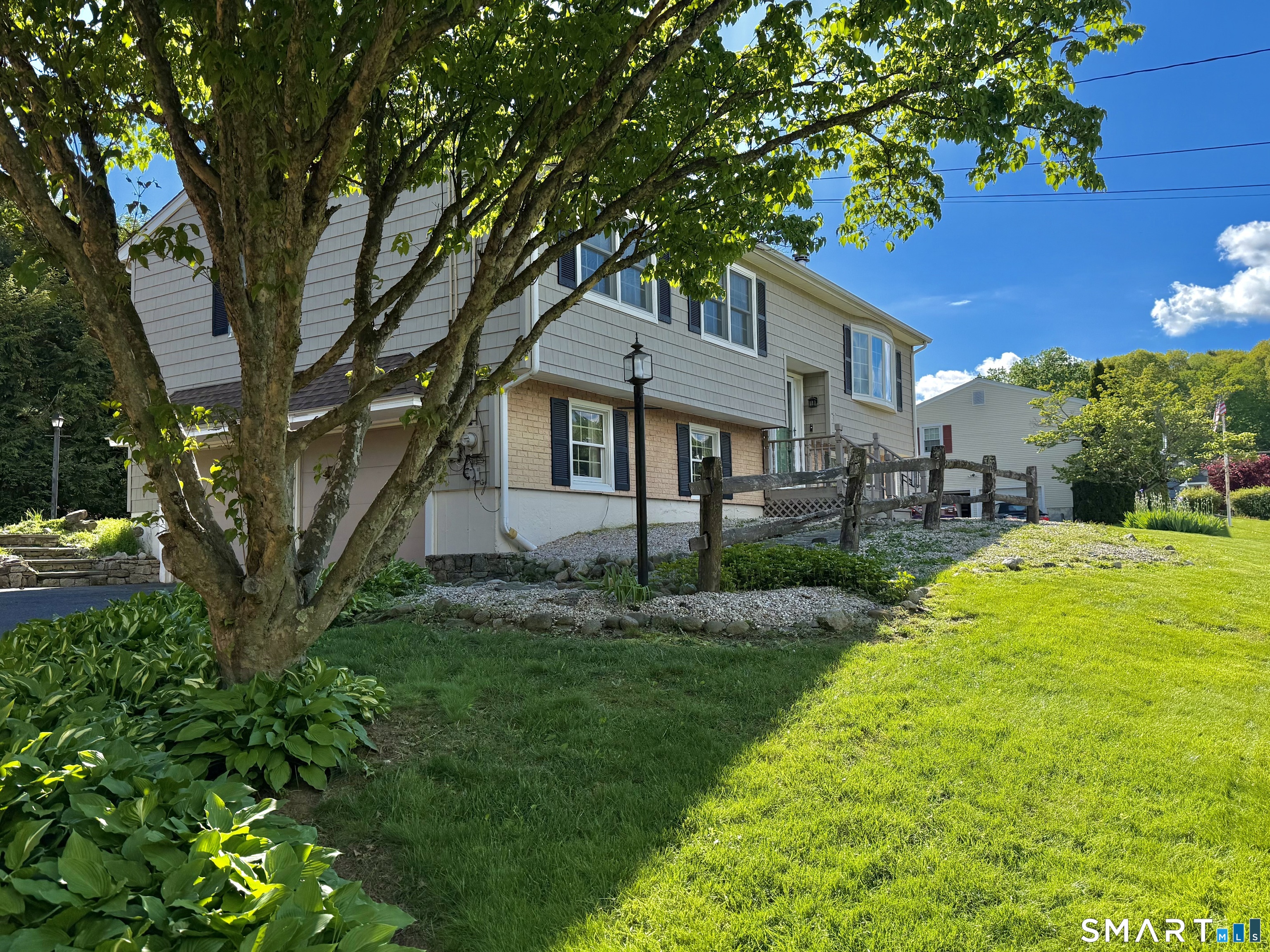 14 Poplar Drive