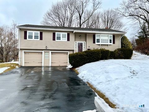 Photo of 32 Lexington Circle, Newington, CT 06111 (MLS # 24147434)
