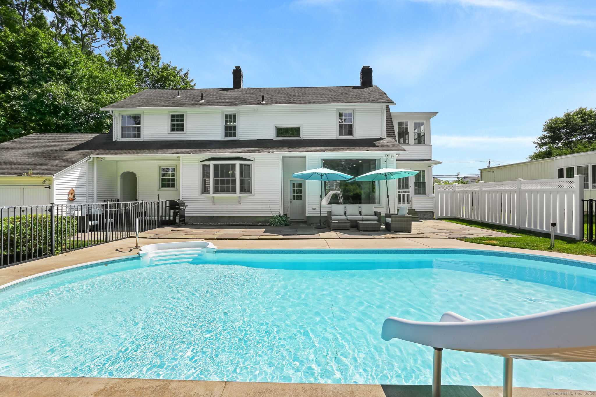 4611 Main Street