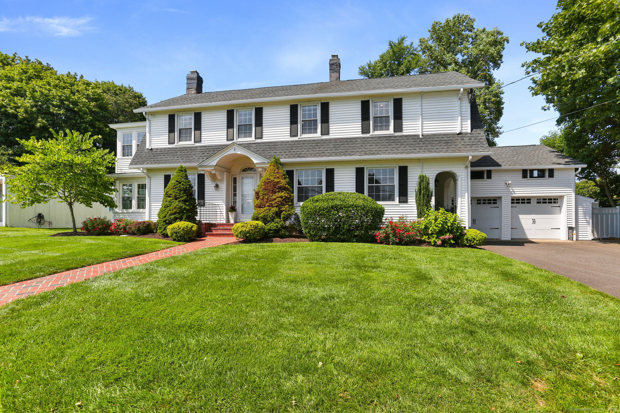 4611 Main Street