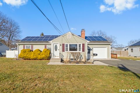 Photo of 30 Jackson Street, Windsor Locks, CT 06096 (MLS # 24149286)