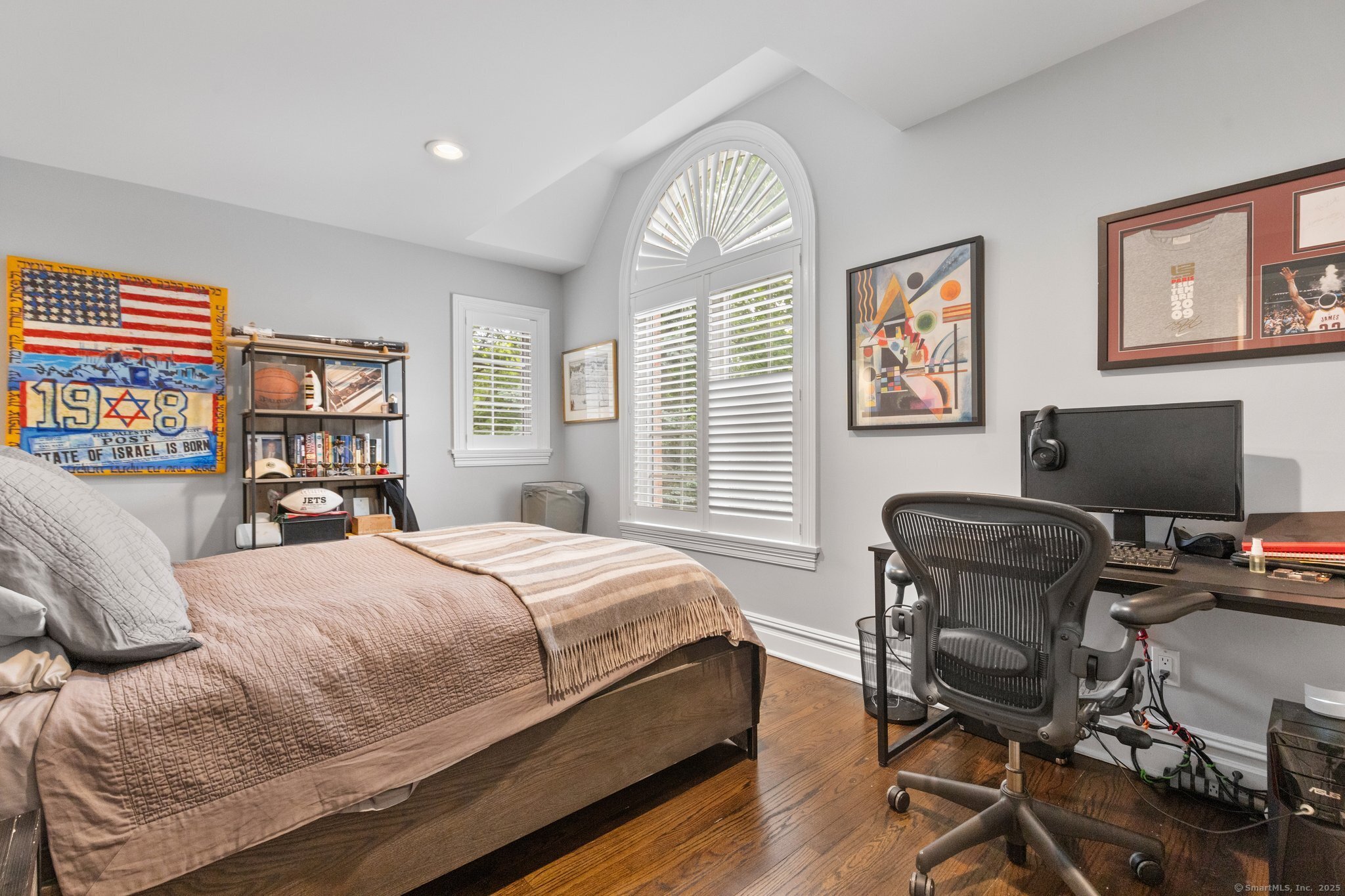 Greenwich, Connecticut 06830, United States, 3 Bedrooms Bedrooms, ,4 BathroomsBathrooms,Residential,Active,183096