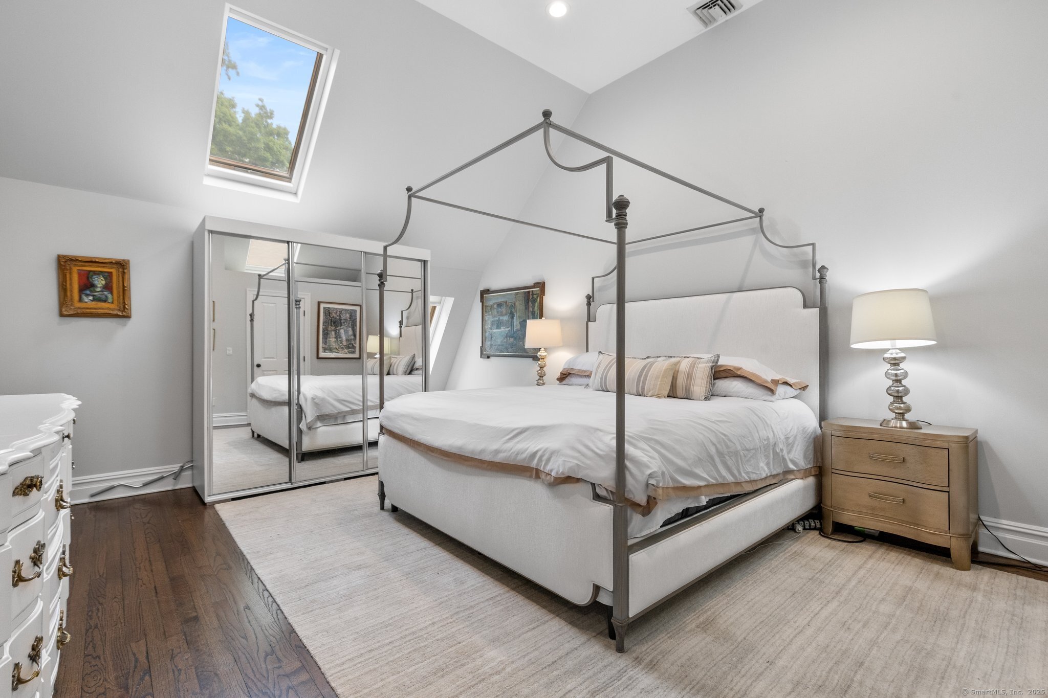 Greenwich, Connecticut 06830, United States, 3 Bedrooms Bedrooms, ,4 BathroomsBathrooms,Residential,Active,183096