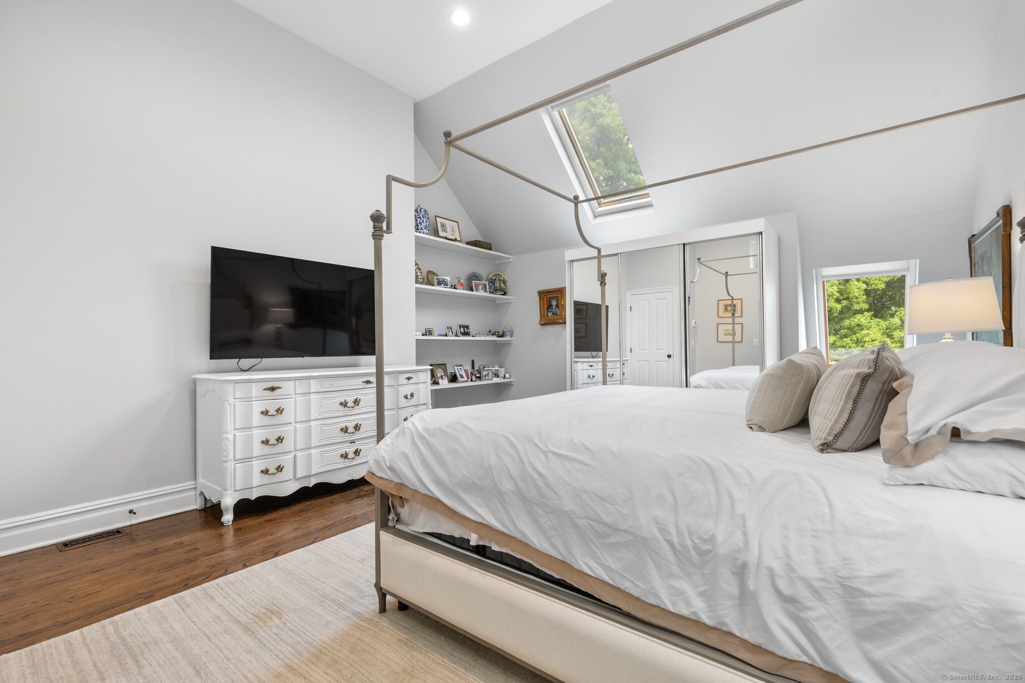 Greenwich, Connecticut 06830, United States, 3 Bedrooms Bedrooms, ,4 BathroomsBathrooms,Residential,Active,183096