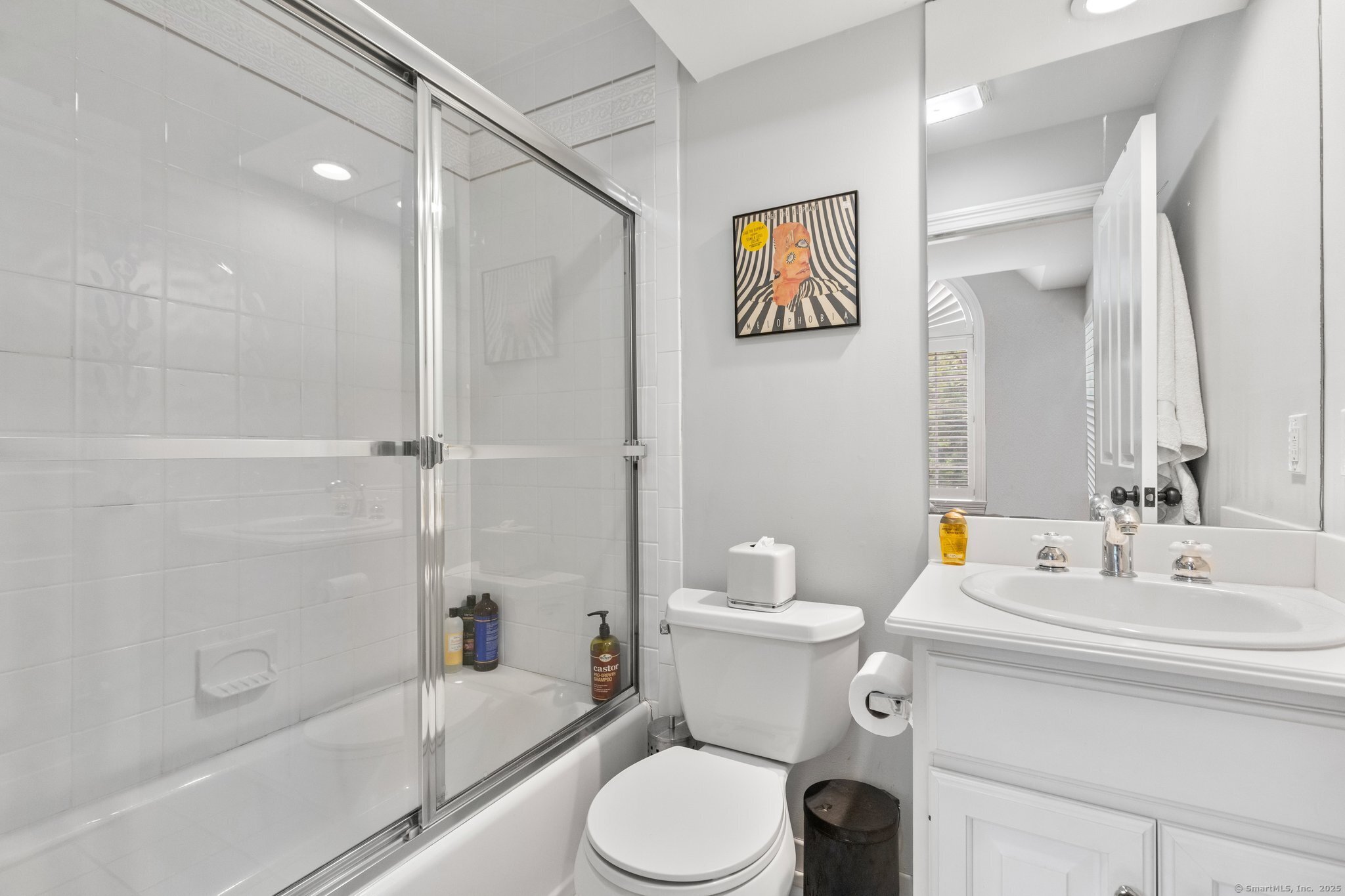 Greenwich, Connecticut 06830, United States, 3 Bedrooms Bedrooms, ,4 BathroomsBathrooms,Residential,Active,183096