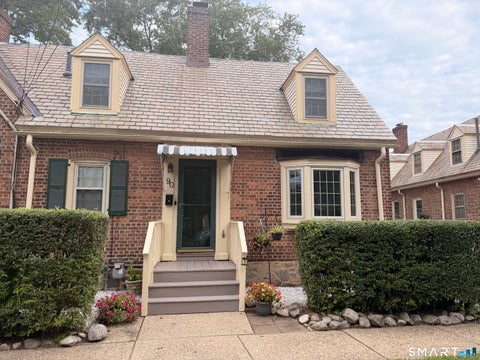 Homes For Sale - 90 Sims Street<br/> Bridgeport, CT 06604