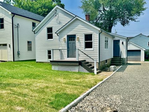 Photo of 65 May Street, Fairfield, CT 06825 (MLS # 24143939)