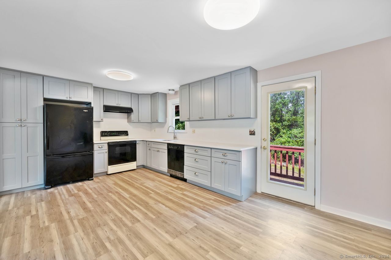 395 Washington Road, Plymouth, Connecticut image 19