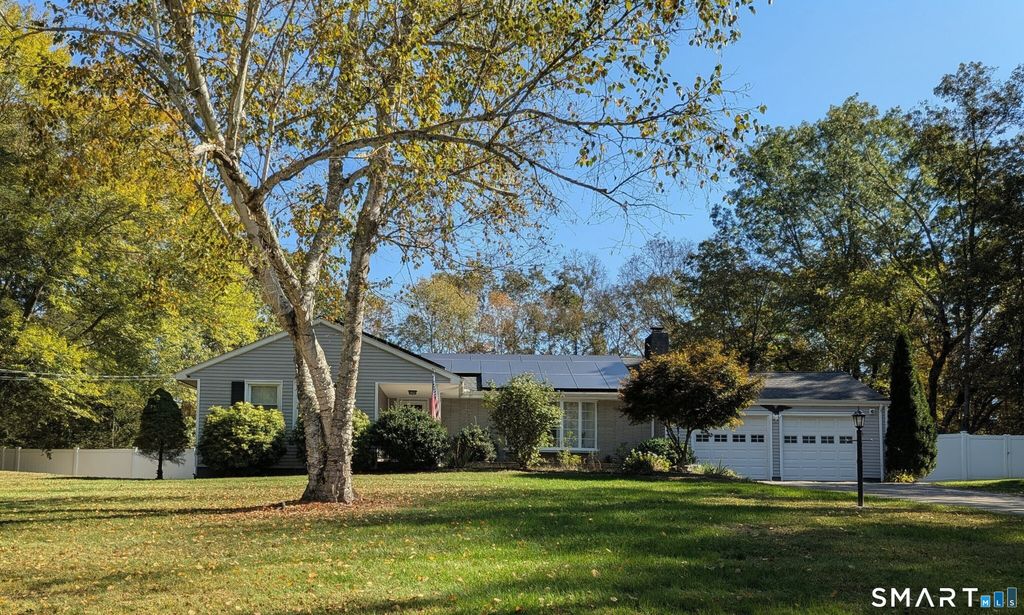 Photo of 30 Fairfield Road, Oxford, CT 06478 (MLS # 24149689)