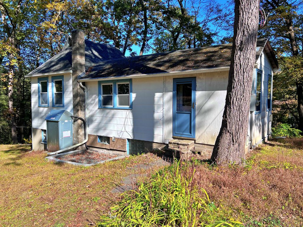 Photo of 41 Little Punkup Road, Oxford, CT 06478 (MLS # 24128461)