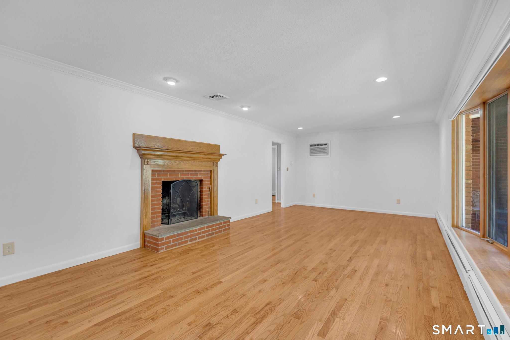 2595 Albany Avenue