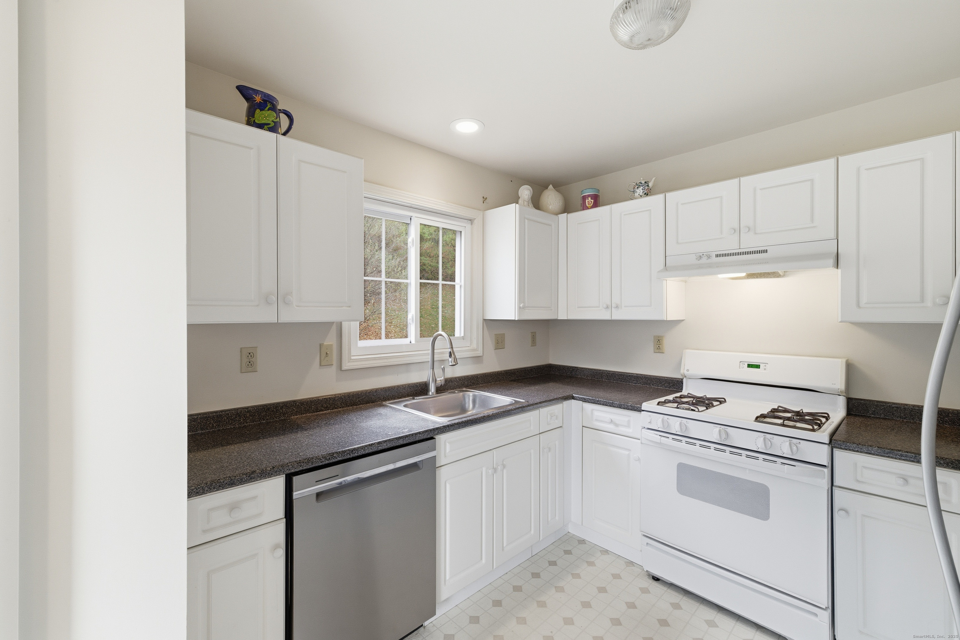 25 Hamden Hills Drive 69