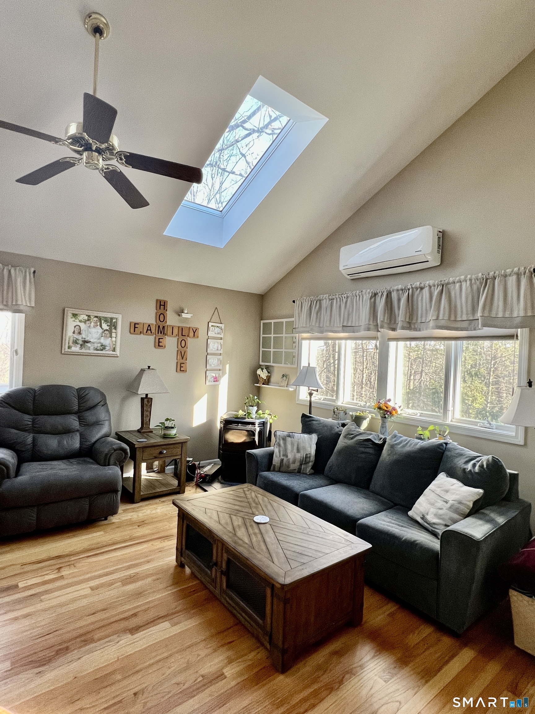 302 Cliffside Drive + Garage G82