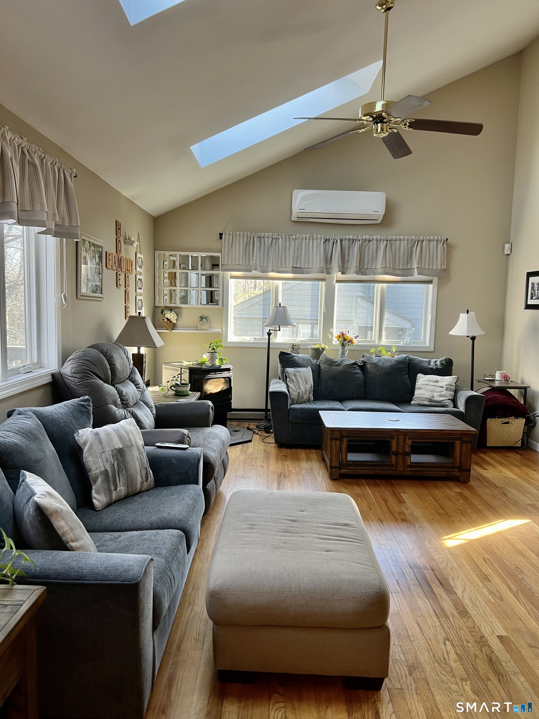 302 Cliffside Drive + Garage G82